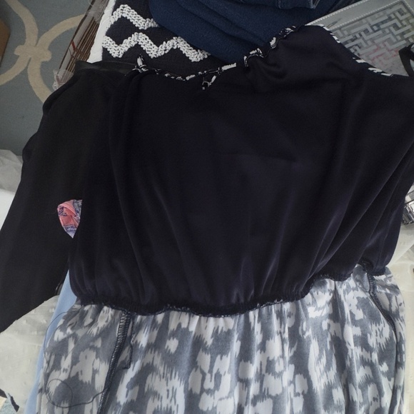 Black & White Geometric Pattern Maxi Dress Size 6 - Picture 11 of 11